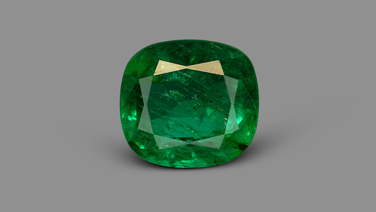 Zambian Emerald (Panna) 4.01 Carats / 4.41 Ratti