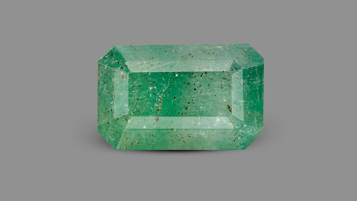 Zambian Emerald (Panna) 3.76 Carats / 4.13 Ratti