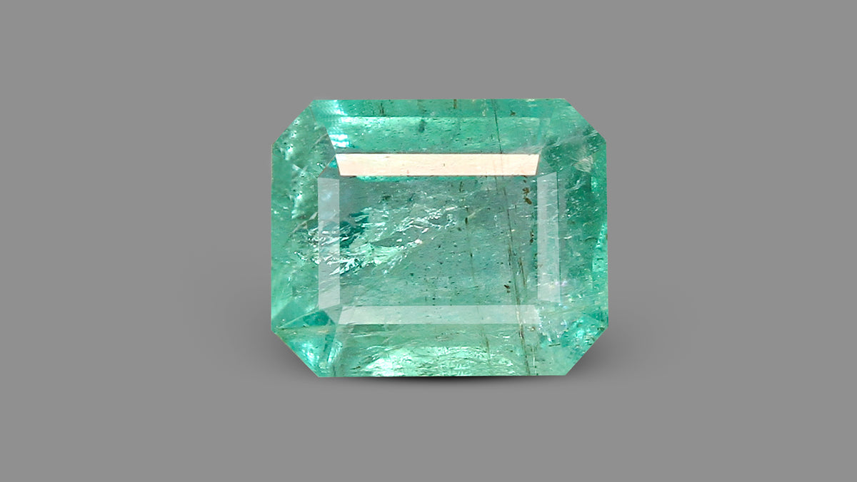 Zambian Emerald (Panna) 3.09 Carats / 3.4 Ratti