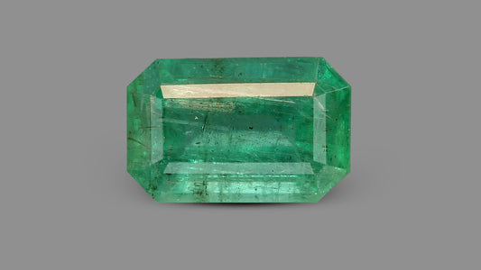 Zambian Emerald (Panna) 3.88 Carats / 4.26 Ratti