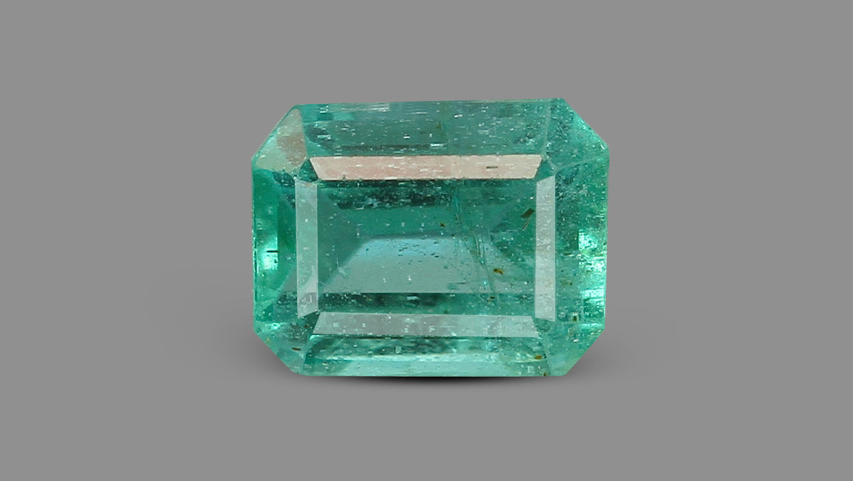 Zambian Emerald (Panna) 1.97 Carats / 2.16 Ratti