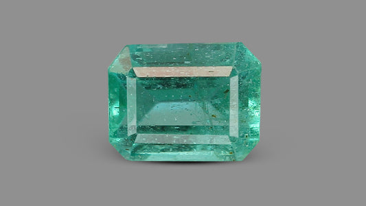 Zambian Emerald (Panna) 1.97 Carats / 2.16 Ratti