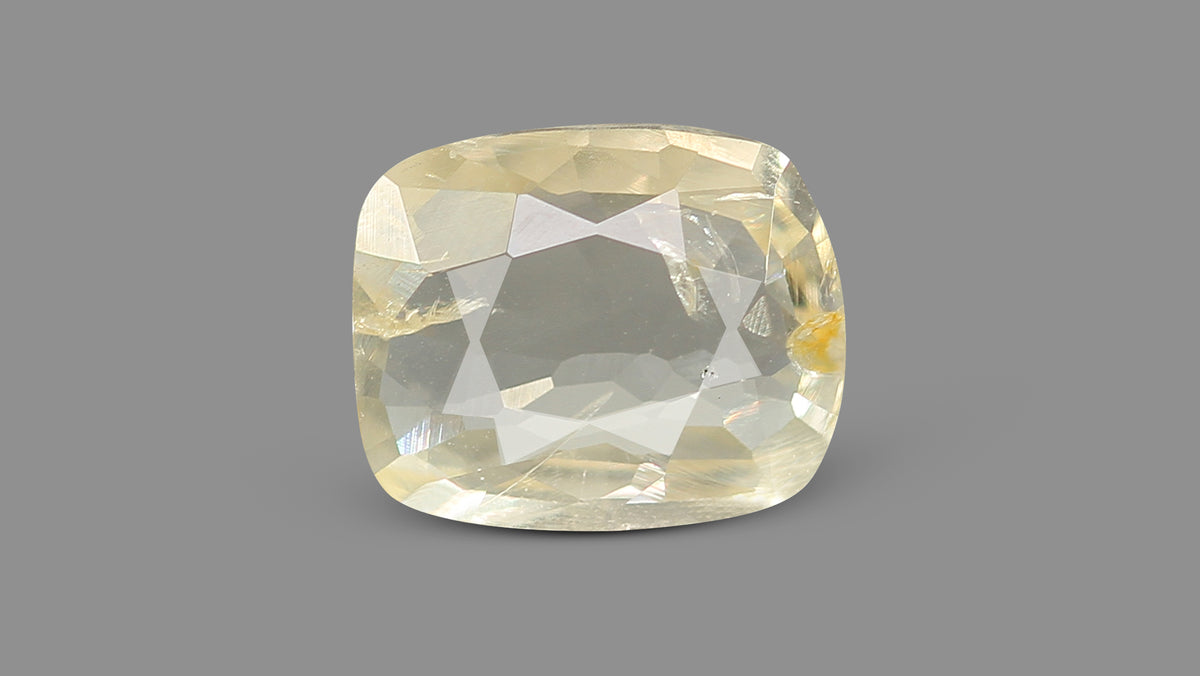 Natural Yellow Sapphire (Pukhraj) 3.50 Carats / 3.85 Ratti