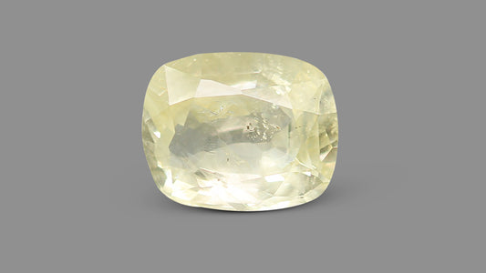 Natural Yellow Sapphire (Pukhraj) 3.87 Carats / 4.25 Ratti