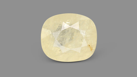 Natural Yellow Sapphire (Pukhraj) 5.35 Carats / 5.88 Ratti