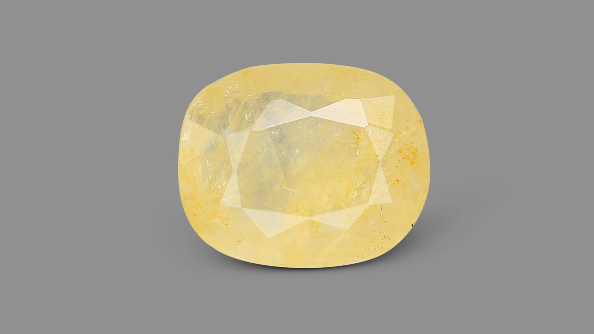Natural Yellow Sapphire (Pukhraj) 4.52 Carats / 4.97 Ratti