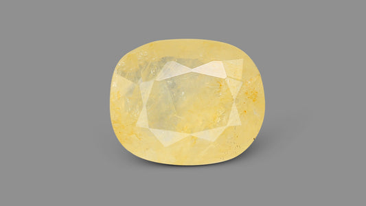 Natural Yellow Sapphire (Pukhraj) 4.52 Carats / 4.97 Ratti