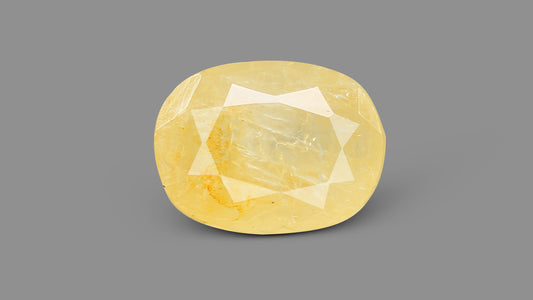 Natural Yellow Sapphire (Pukhraj) 4.40 Carats / 4.84 Ratti