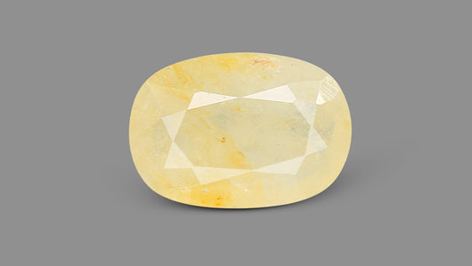 Natural Yellow Sapphire (Pukhraj) 4.87 Carats / 5.35 Ratti