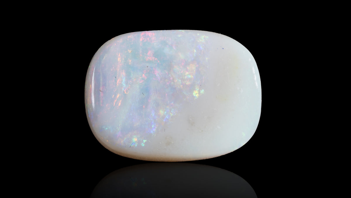 White Opal With Fire 13.51 Carats / 14.85 Ratti