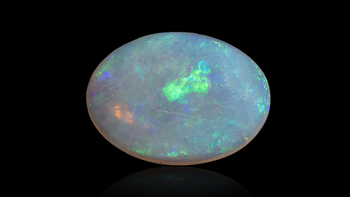 White Opal With Fire 3.74 Carats / 4.11 Ratti