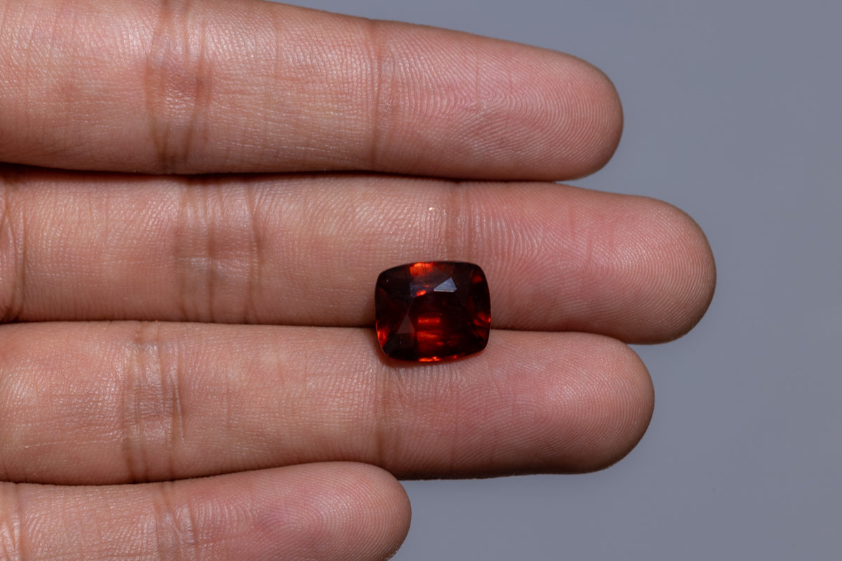 African Hessonite (Gomed) 9.25 Carats / 10.16 Ratti