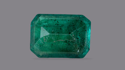 Zambian Emerald (Panna) 3.22 Carats / 3.54 Ratti