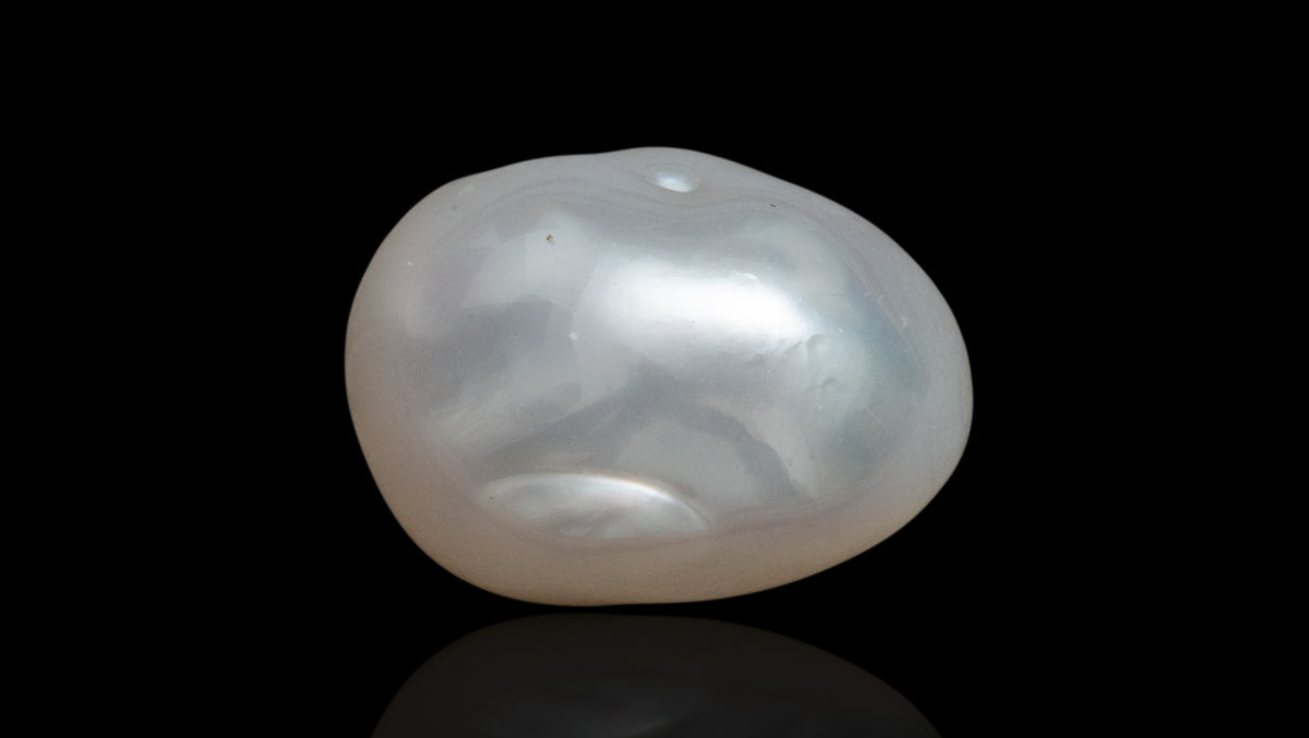Venezuela Pearl12.96 Carats / 14.24 Ratti
