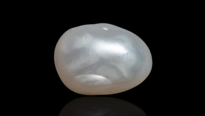 Venezuela Pearl12.96 Carats / 14.24 Ratti