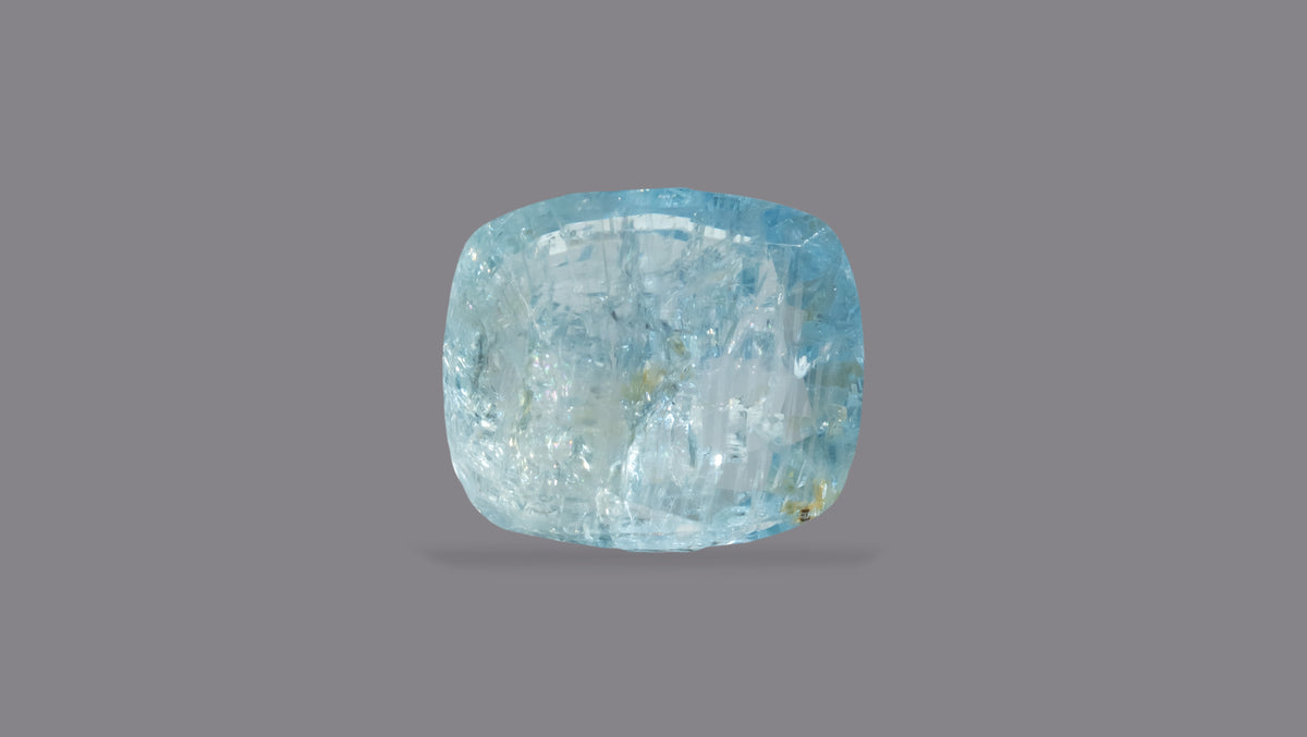 Natural Blue Sapphire 6.35 Carats / 6.98 Ratti