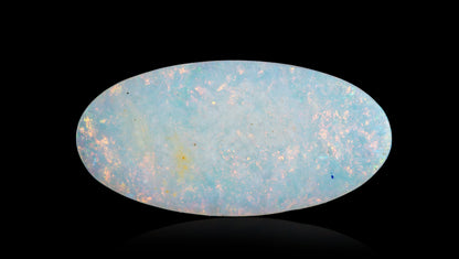 White Opal With Fire 3.50 Carats / 3.85 Ratti