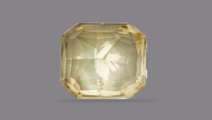 Natural Yellow Sapphire 7.19 Carats / 7.9 Ratti