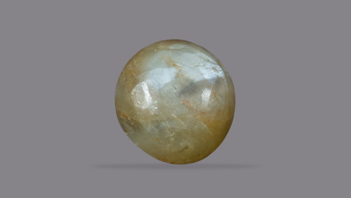 Cat's Eye (Lehsuniya) 4.93 Carats / 5.42 Ratti