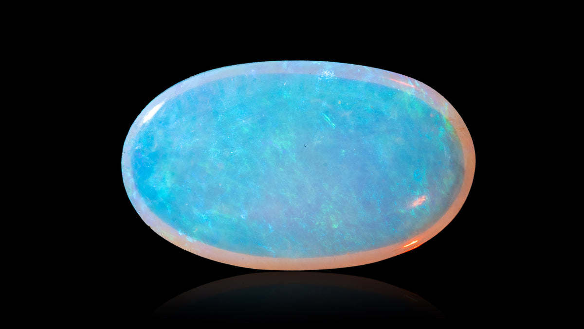 White Opal With Fire 4.03 Carats / 4.43 Ratti