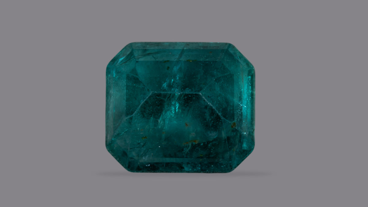 Zambian Emerald (Panna) 3.98 Carats / 4.37 Ratti