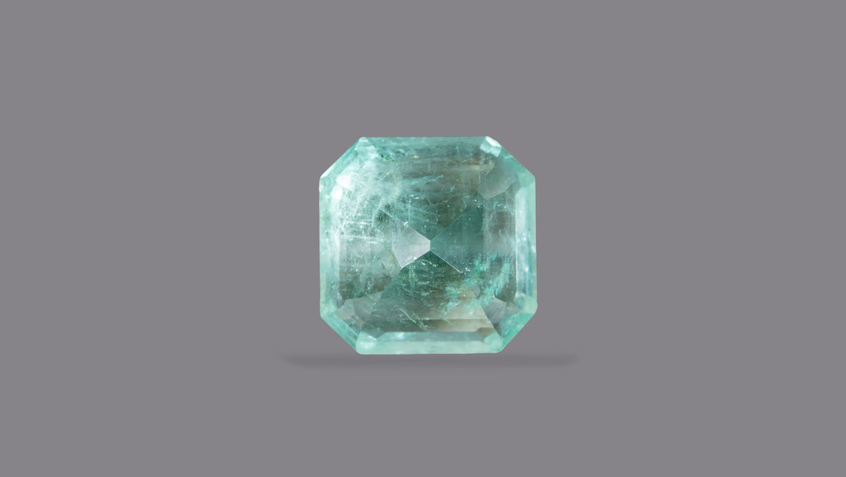 Columbian Emerald (Panna) 8.09 Carats / 8.89 Ratti