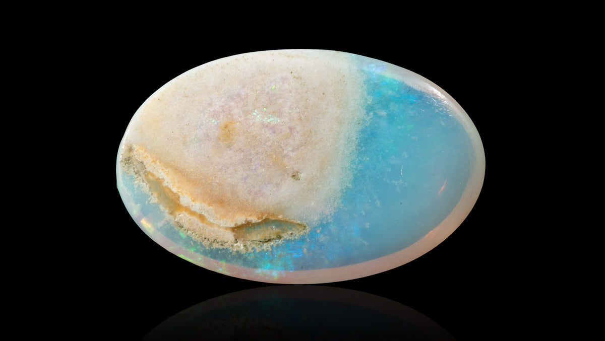 White Opal With Fire 2.77 Carats / 3.04 Ratti