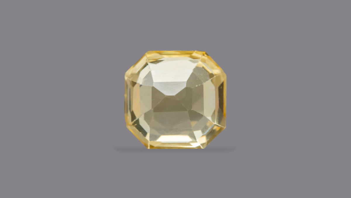 Natural Yellow Sapphire 4.69 Carats / 5.15 Ratti
