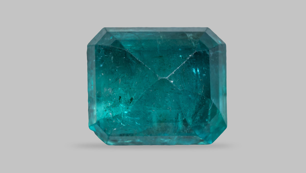 Zambian Emerald (Panna) 6.98 Carats / 7.67 Ratti