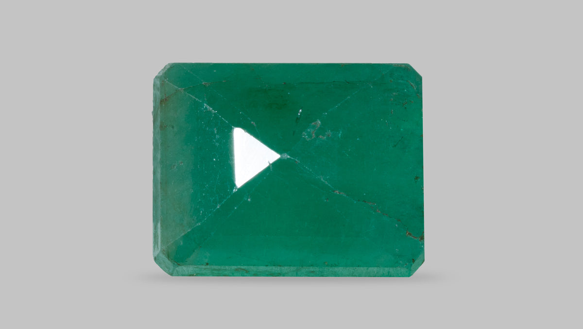 Minor Oil Zambian Emerald 2.78 Carats / 3.05 Ratti