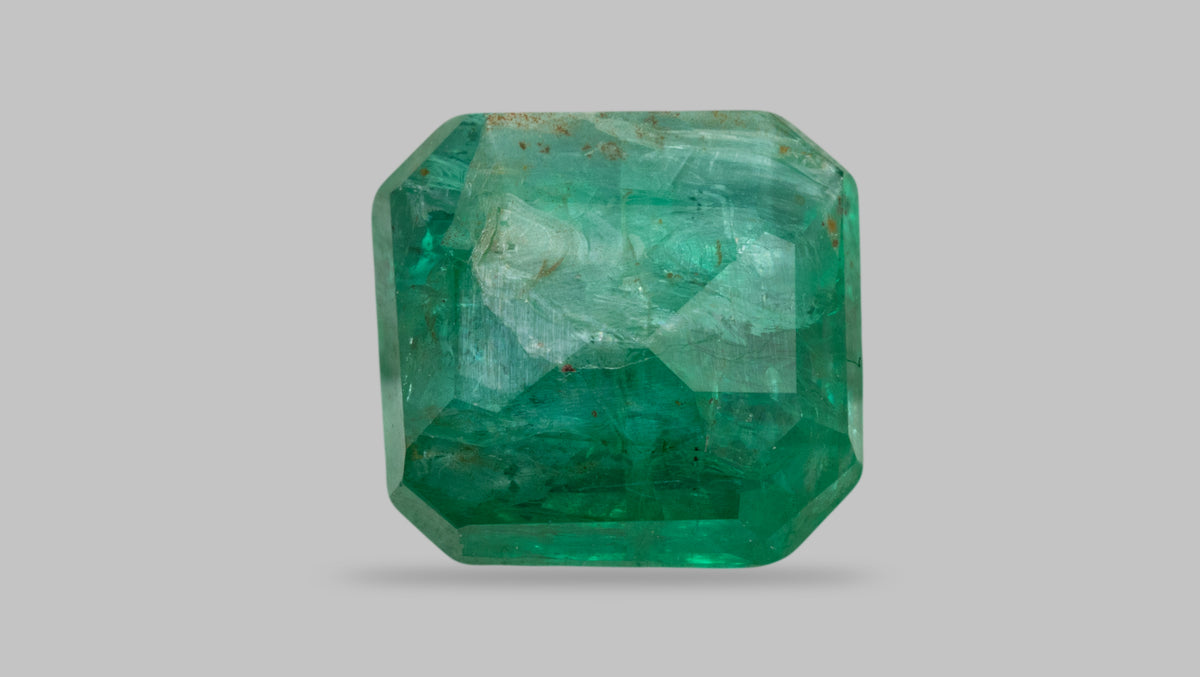 Zambian Emerald (Panna) 2.20 Carats / 2.42 Ratti