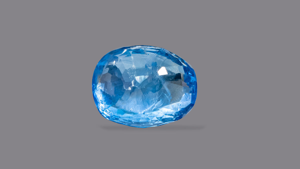Natural Blue Sapphire 5.08 Carats / 5.58 Ratti
