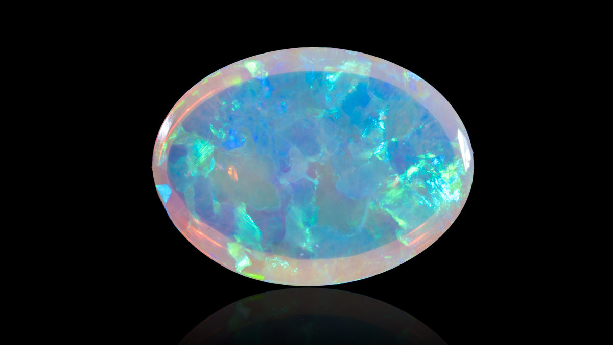 White Opal With Fire 5.01 Carats / 5.51 Ratti