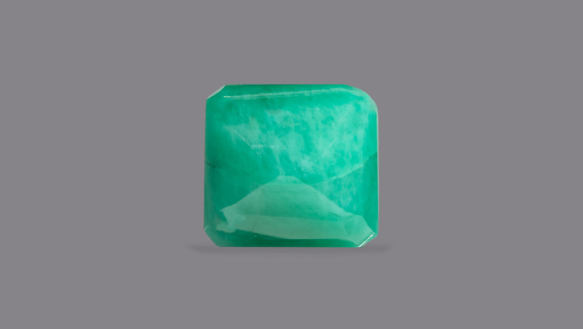 Zambian Emerald (Panna) 7.09 Carats / 7.79 Ratti