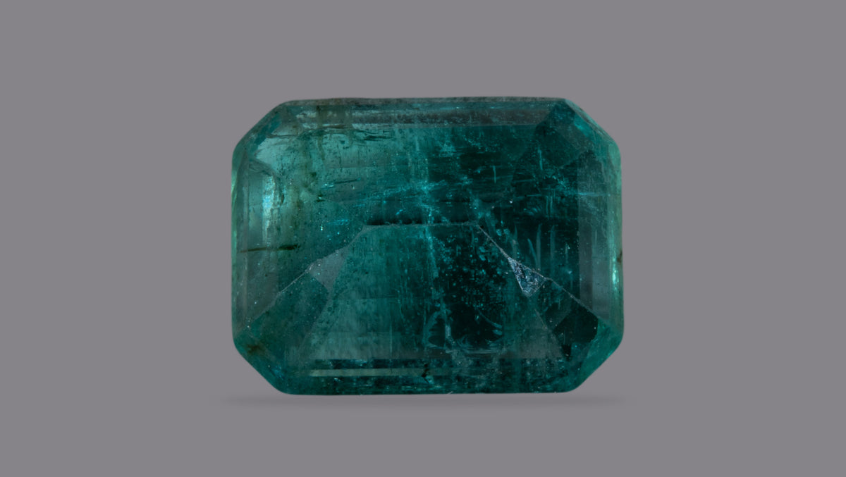 Zambian Emerald (Panna) 2.72 Carats / 2.99 Ratti