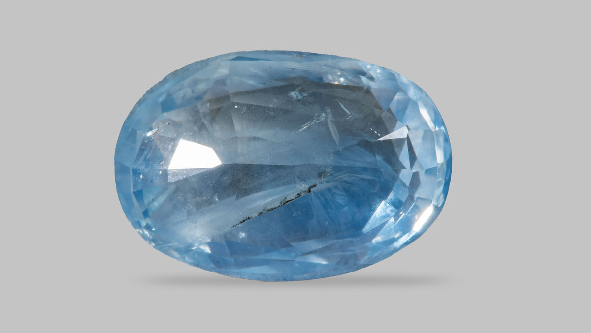 Natural Blue Sapphire 4.94 Carats / 5.43 Ratti
