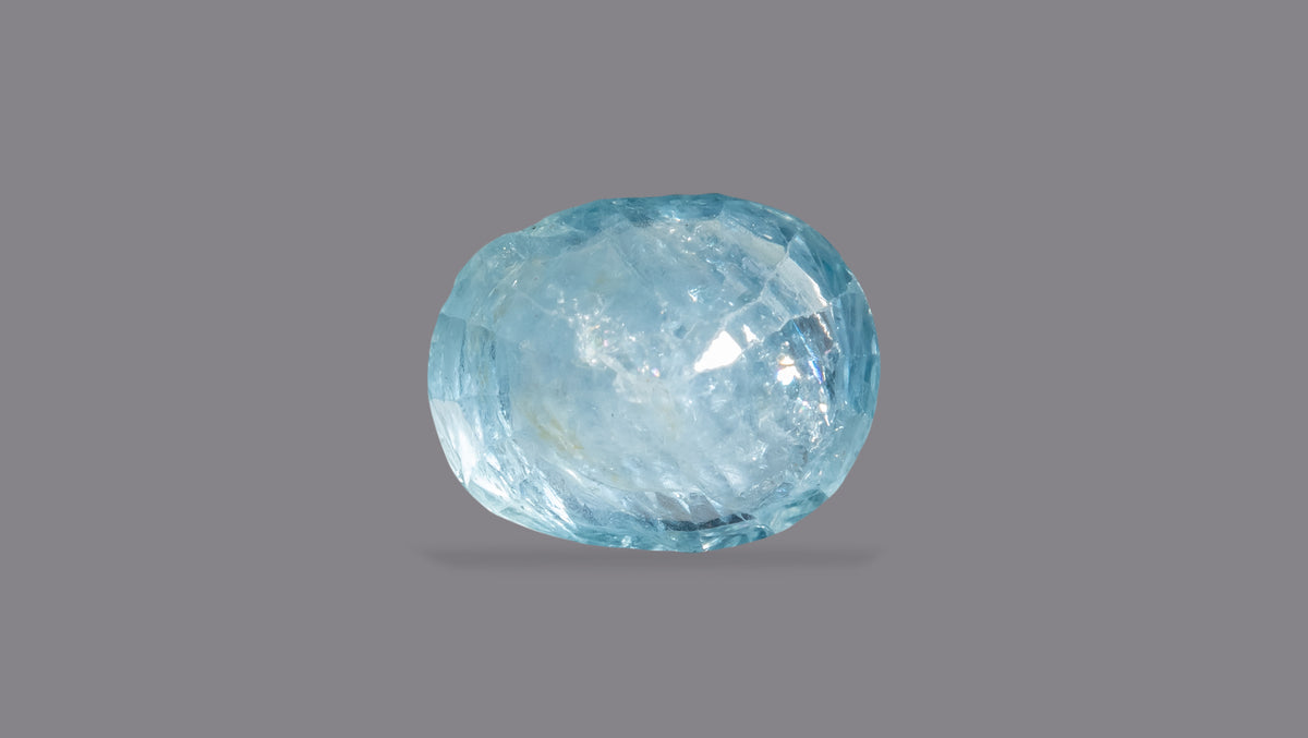 Natural Blue Sapphire 4.66 Carats / 5.12 Ratti