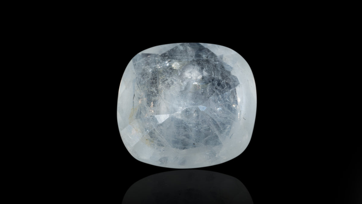 Natural White Sapphire 4.49 Carats / 4.93 Ratti
