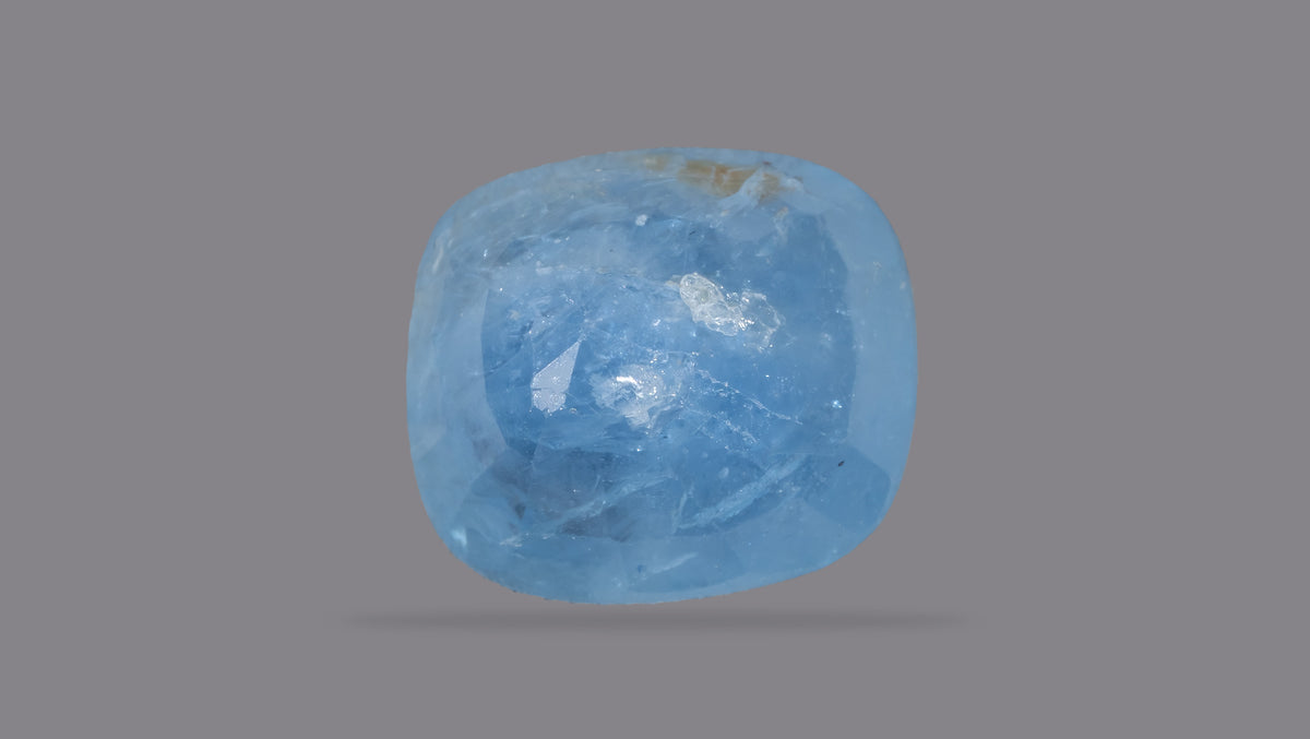 Natural Blue Sapphire 5.64 Carats / 6.2 Ratti