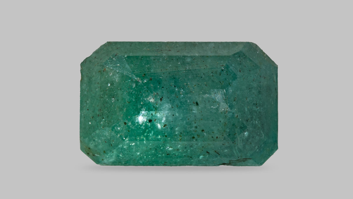 Zambian Emerald (Panna) 3.76 Carats / 4.13 Ratti