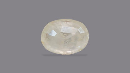 Natural Yellow Sapphire 4.09 Carats / 4.49 Ratti