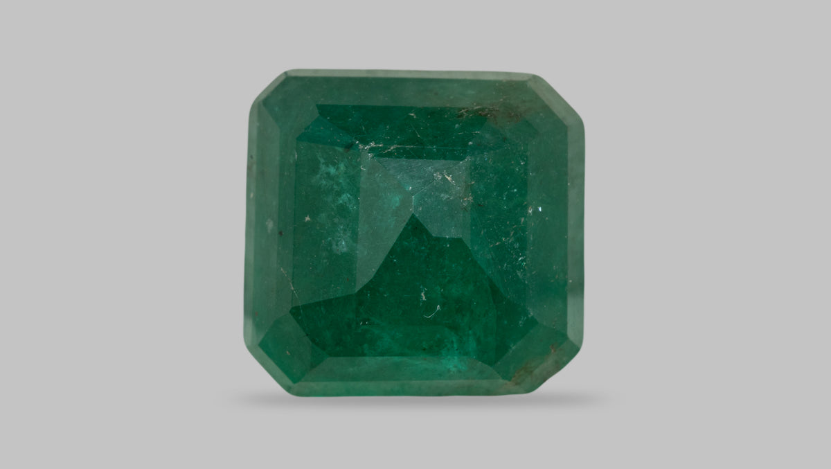 Zambian Emerald (Panna) 4.65 Carats / 5.11 Ratti