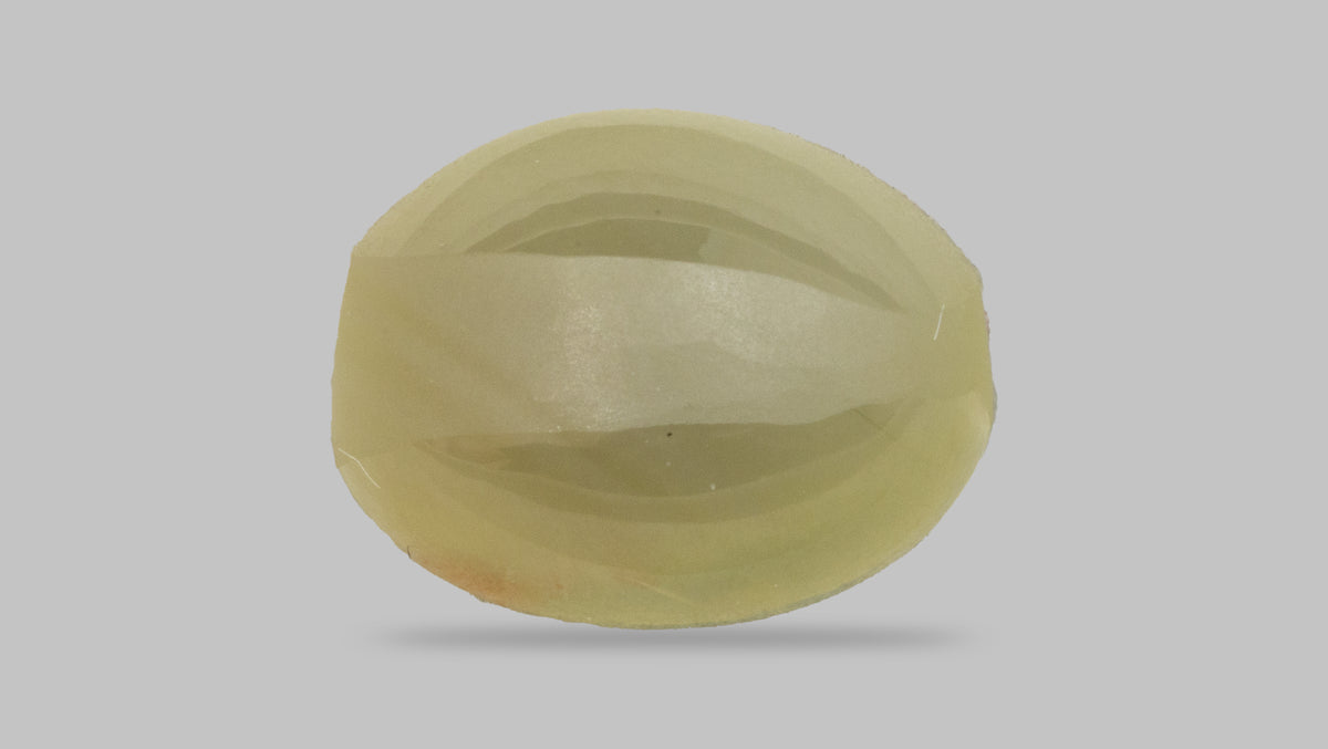 Cat's Eye (Lehsuniya) 9.52 Carats / 10.46 Ratti