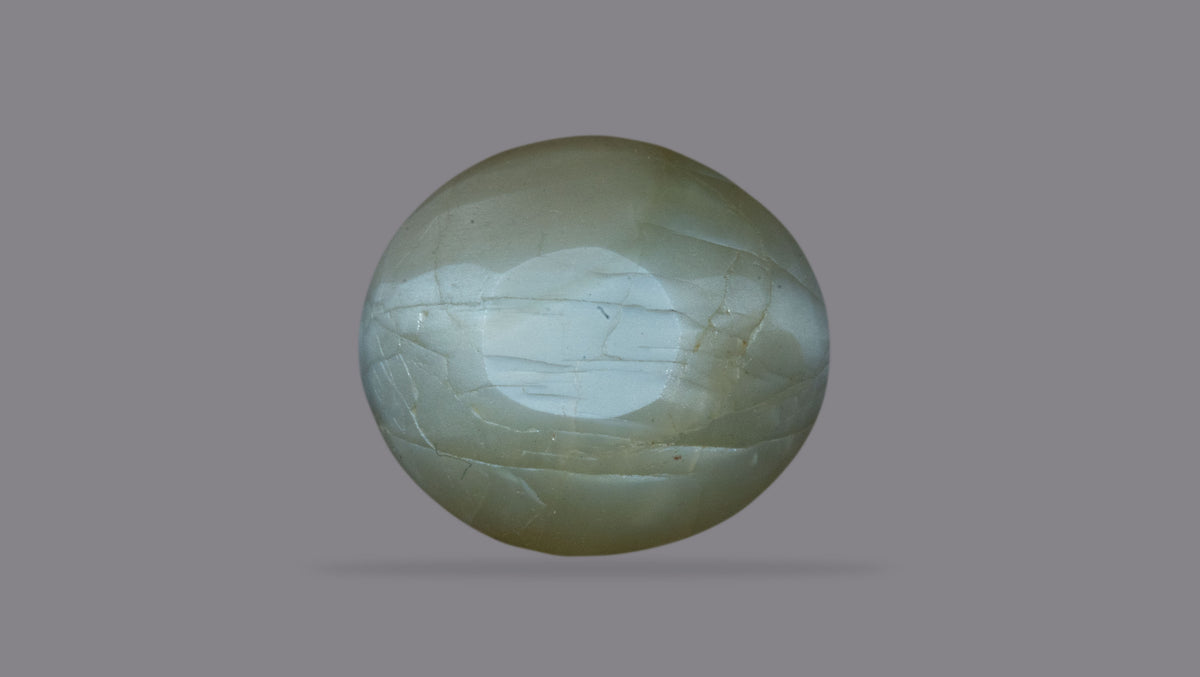 Cat's Eye (Lehsuniya) 6.74 Carats / 7.46 Ratti