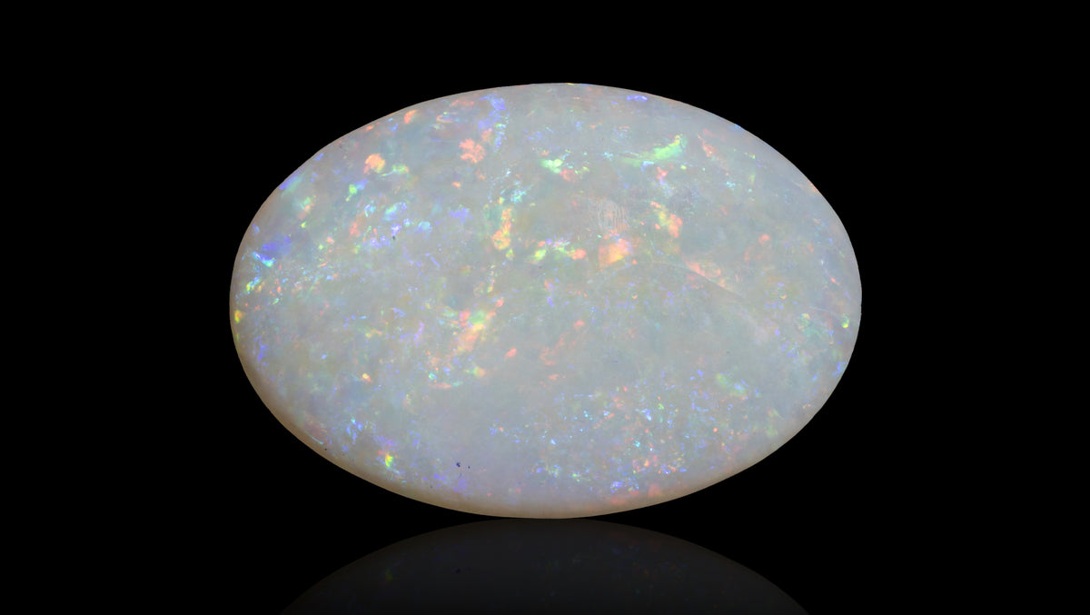 White Opal With Fire 4.04 Carats / 4.44 Ratti