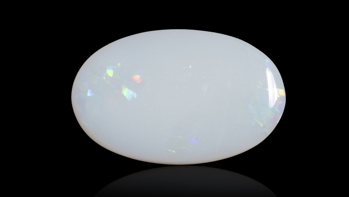 White Opal With Fire 3.87 Carats / 4.25 Ratti