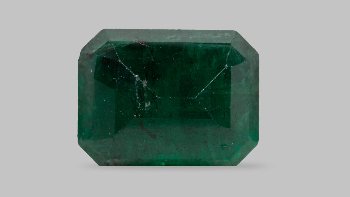 Zambian Emerald (Panna) 3.86 Carats / 4.24 Ratti