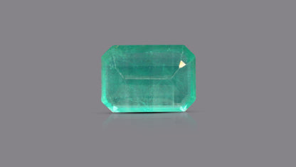 Zambian Emerald (Panna) 5.38 Carats / 5.91 Ratti