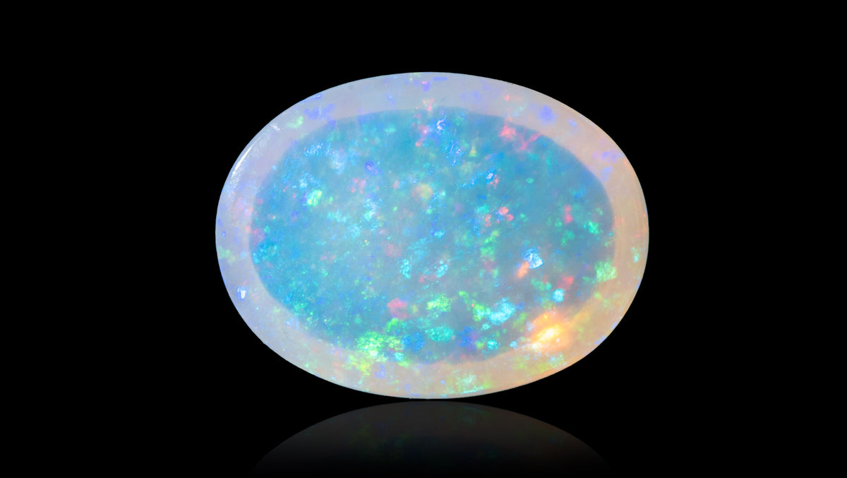 White Opal With Fire 3.86 Carats / 4.24 Ratti