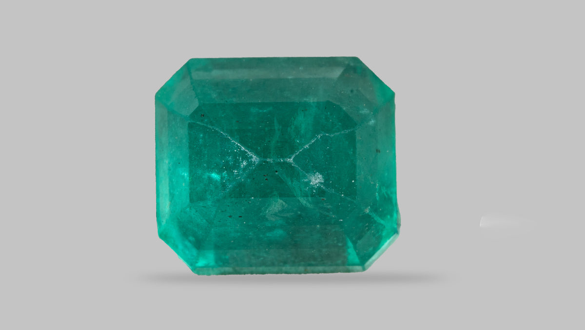 Zambian Emerald (Panna) 2.22 Carats / 2.44 Ratti